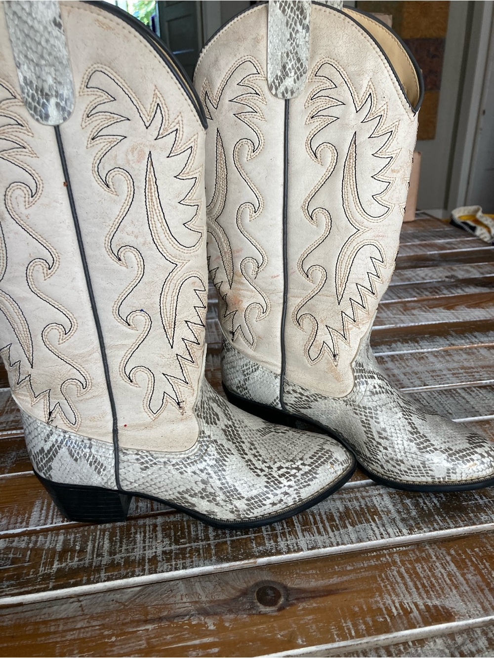 Womens Ivory Snake-Print Leather Cowboy Boots